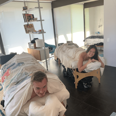 COUPLES MASSAGE